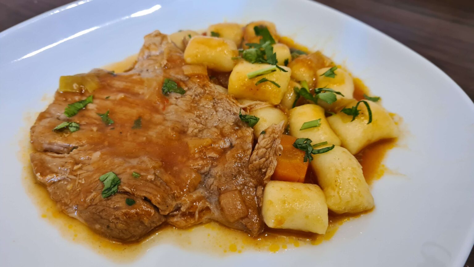 Teleće šnicle U Umaku Od Luka